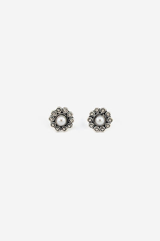 Daisy Stud Earrings