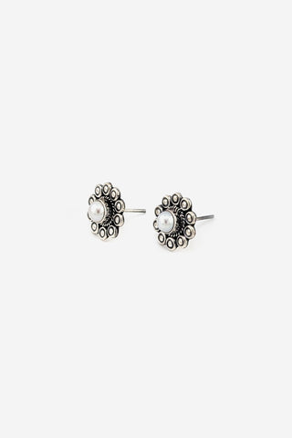 Daisy Stud Earrings